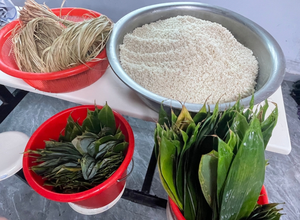 粽情欢乐，传承文化——鹰潭九龙中专东望教育基地包粽子活动