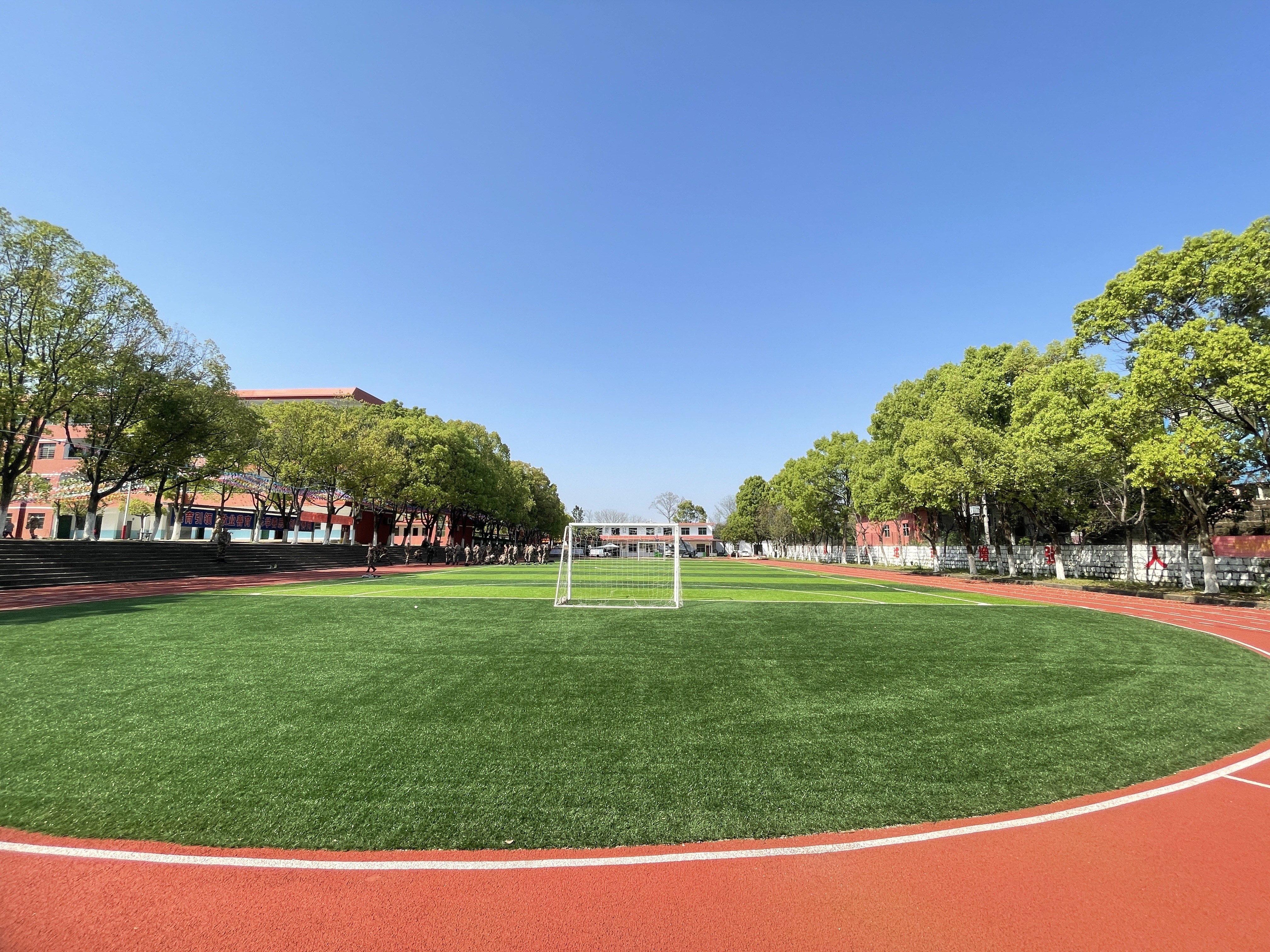 东望教育鹰潭九龙职业中等专业学校优美的校园环境