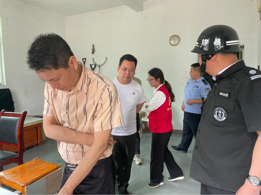 鹰潭九龙职业中等专业学校东望教育基地校园安全大检查