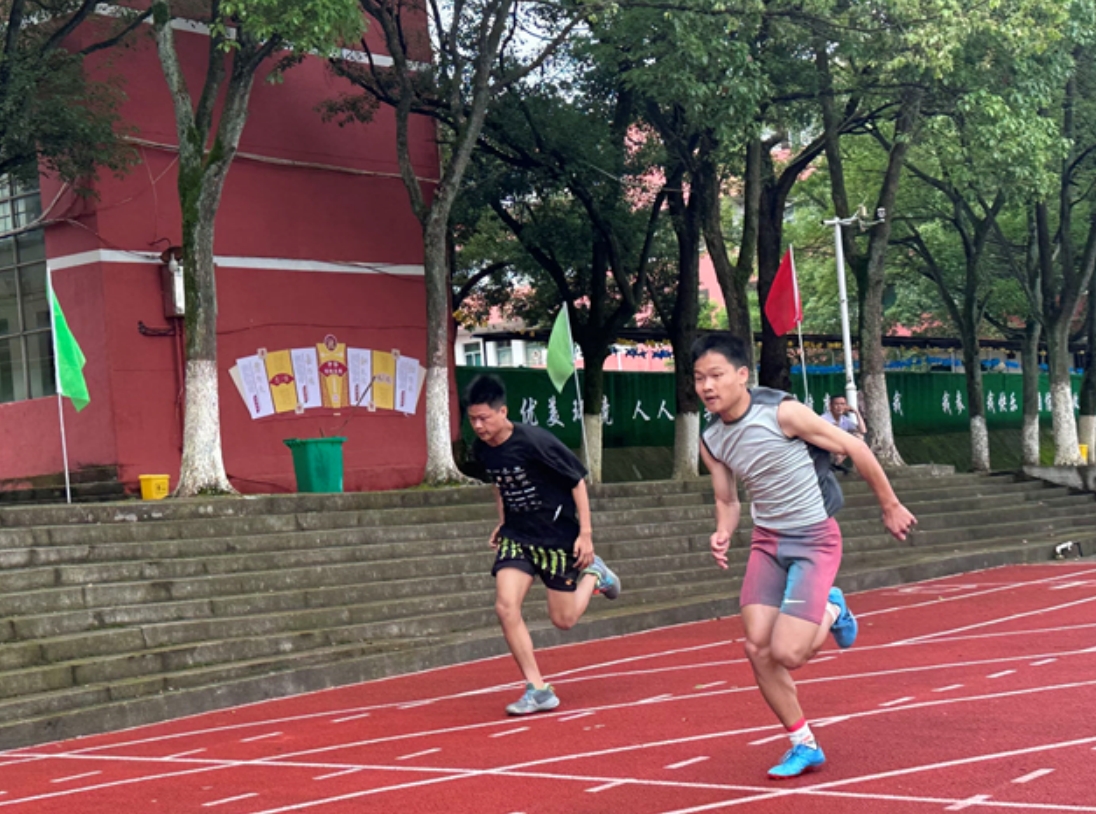 鹰潭九龙职业中等专业学校东望教育基地春季校园运动会