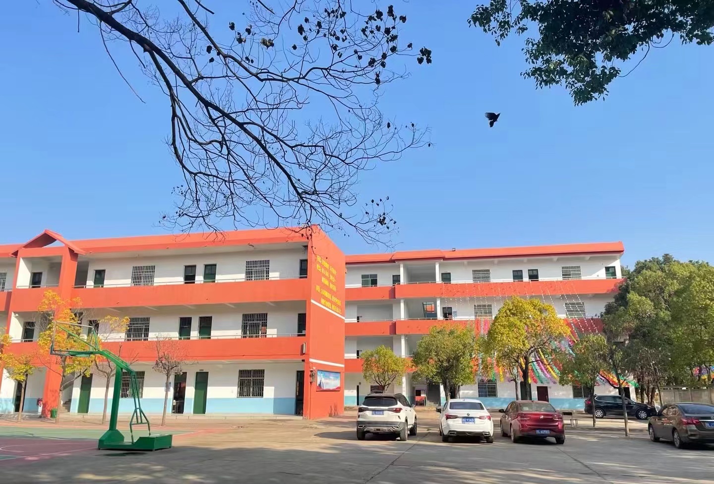 东望教育鹰潭九龙职业中等专业学校优美的校园环境