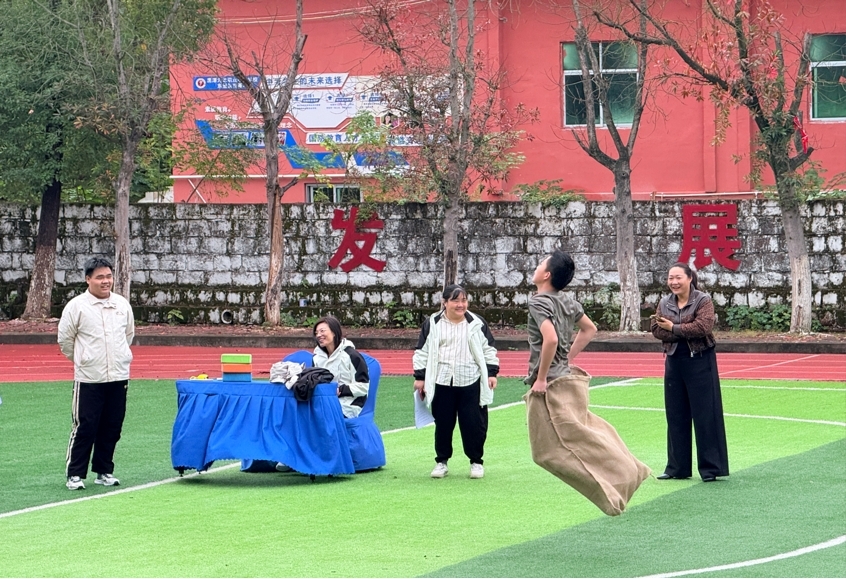 跃动青春，趣享团结 ——鹰潭九龙东望教育基地趣味运动会燃情落幕