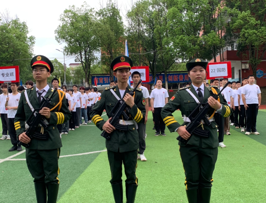 鹰潭九龙职业中等专业学校东望教育基地春季校园运动会