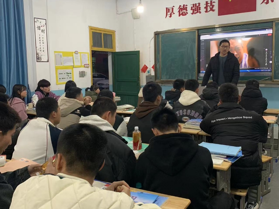 鹰潭九龙中专东望基地强势升级素质教育！本学期正式增设跆拳道特色培训课程