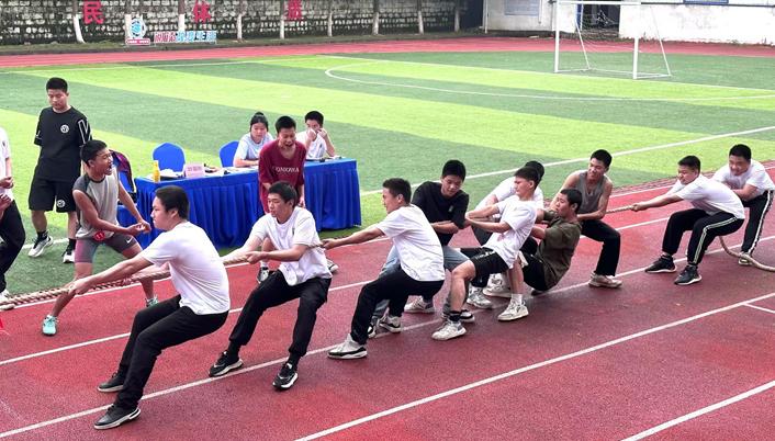 鹰潭九龙职业中等专业学校东望教育基地春季校园运动会